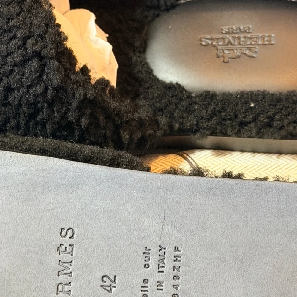 Hermès Black Shearling Slippers - Picture 3 of 5